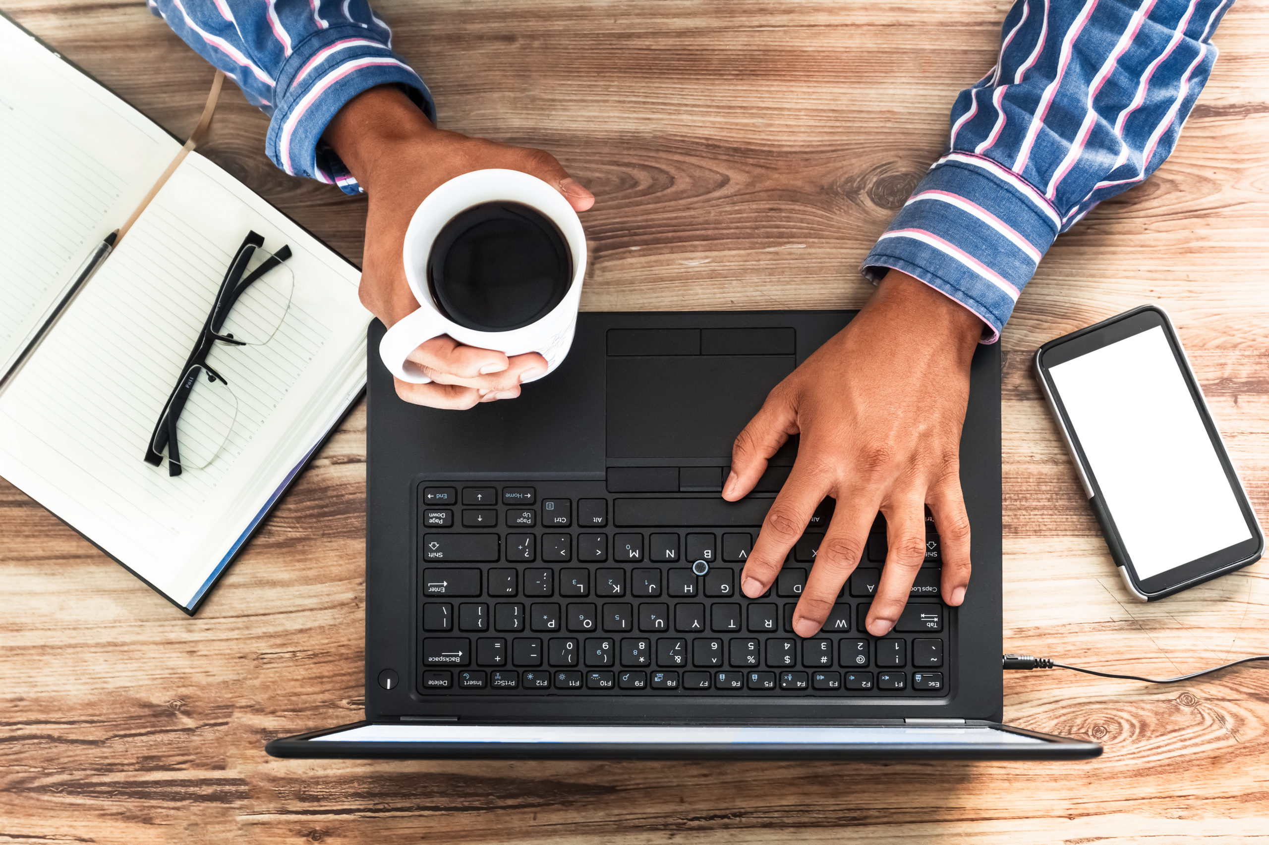 ¿Cómo ayuda a las empresas tener un software de recursos humanos?